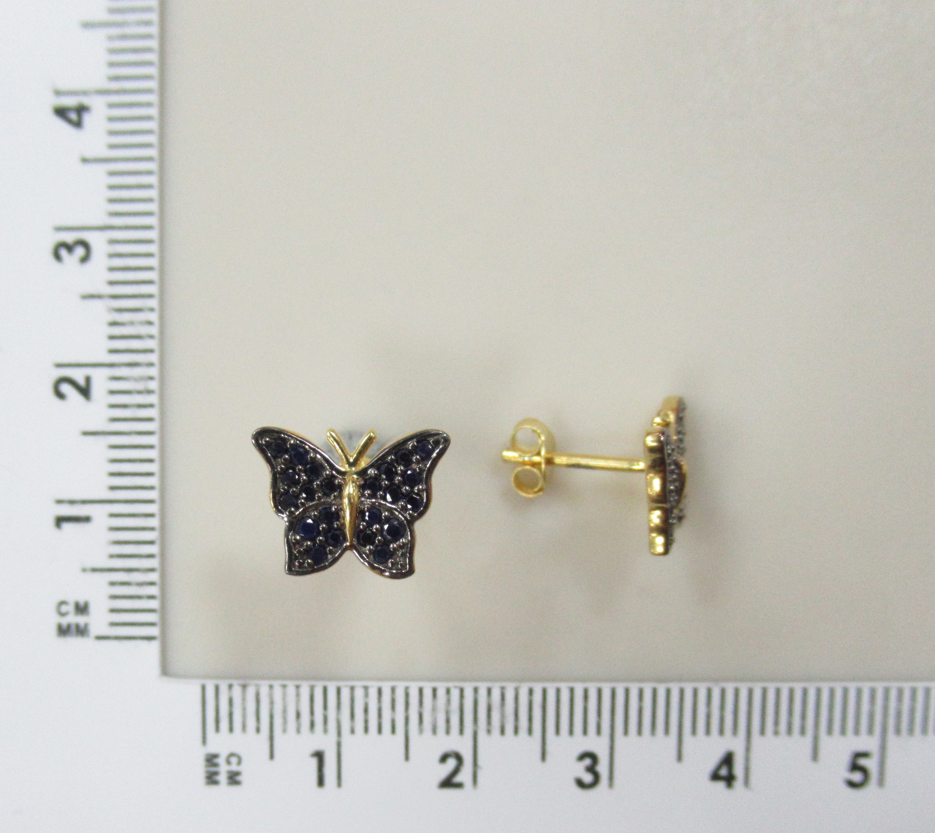 Серебряные серьги-пусеты с сапфирами "Бабочки"